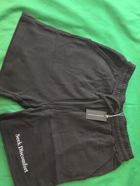 Seek Discomfort Men's Black Hybrid Shorts